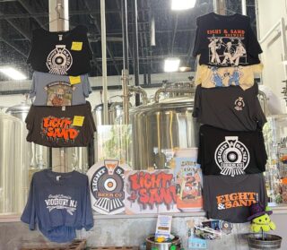 We hope everyone enjoyed their Thanksgiving! We are open from 12-10pm today! For Black Friday only, all Shirts (excludes sweatshirts) and Glassware will be 50% off and gift cards will be 25% off! 🍻